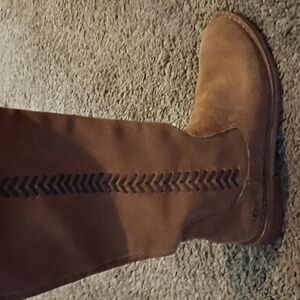 UGG Women's Tan Suede Winter Boots
